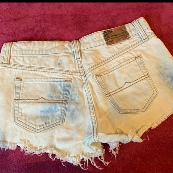 Mini short - Picture 3 of 4